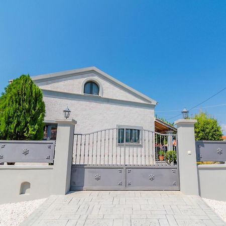 Pithos Agathis Home מראה חיצוני תמונה